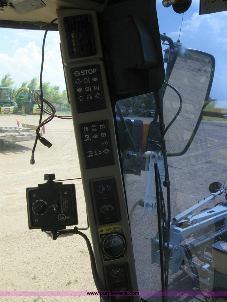 image for item 6883 1997 John Deere 6810 self-propelled forage harvester