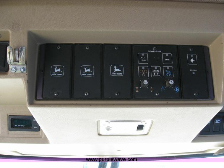 image for item 6883 1997 John Deere 6810 self-propelled forage harvester