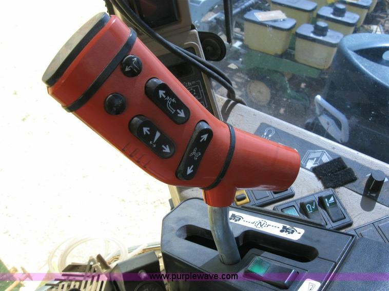 image for item 6883 1997 John Deere 6810 self-propelled forage harvester