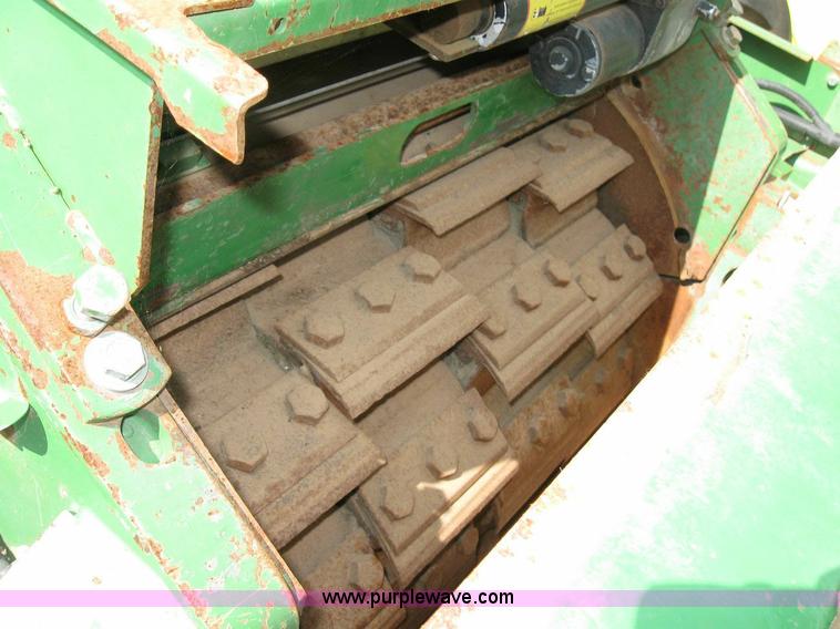 image for item 6883 1997 John Deere 6810 self-propelled forage harvester