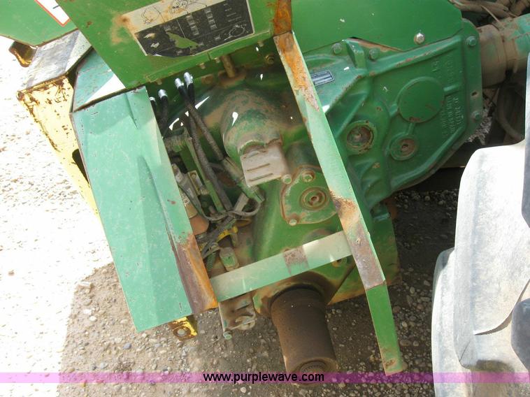 image for item 6883 1997 John Deere 6810 self-propelled forage harvester