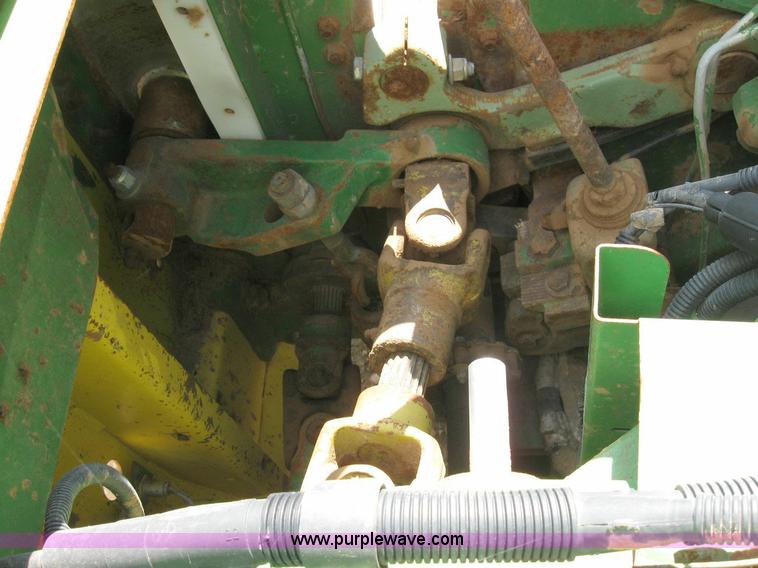 image for item 6883 1997 John Deere 6810 self-propelled forage harvester