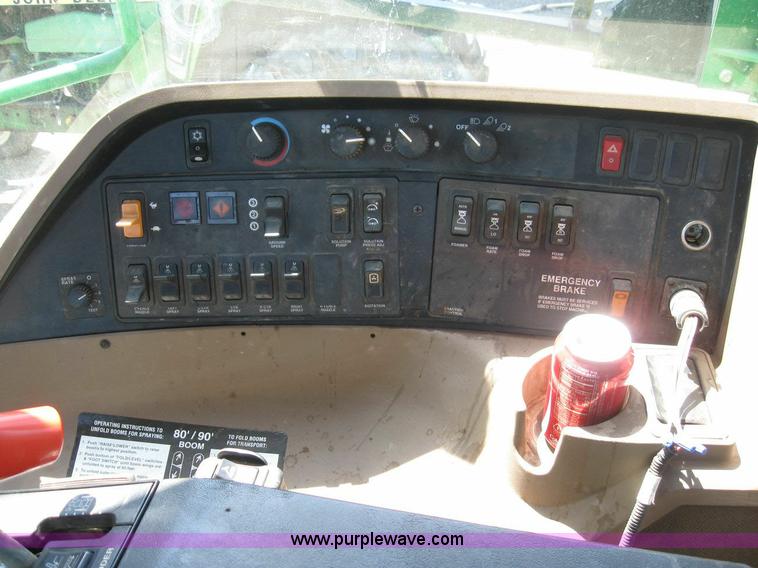 image for item 6889 1999 John Deere 4700 self propelled sprayer