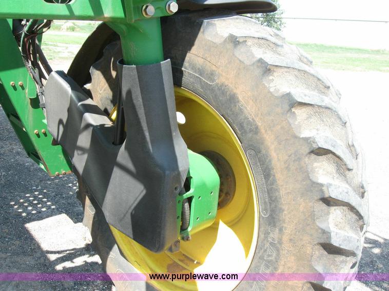 image for item 6889 1999 John Deere 4700 self propelled sprayer
