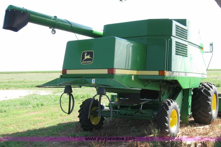image for item 6890 1989 John Deere 9600 combine