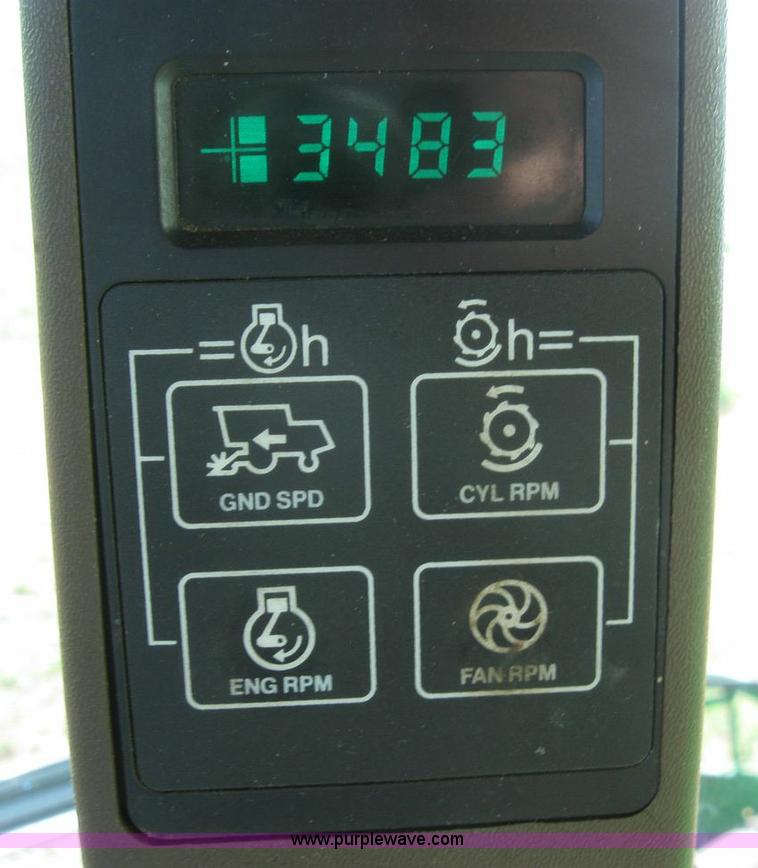 image for item 6890 1989 John Deere 9600 combine