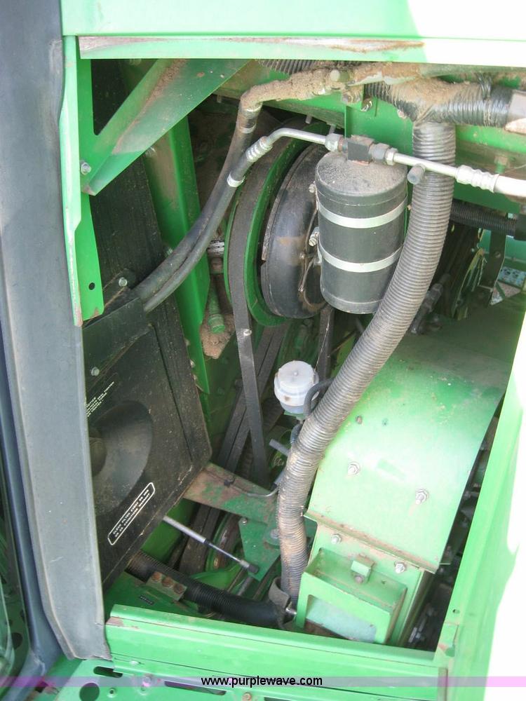 image for item 6890 1989 John Deere 9600 combine