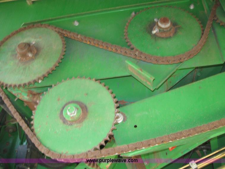 image for item 6890 1989 John Deere 9600 combine