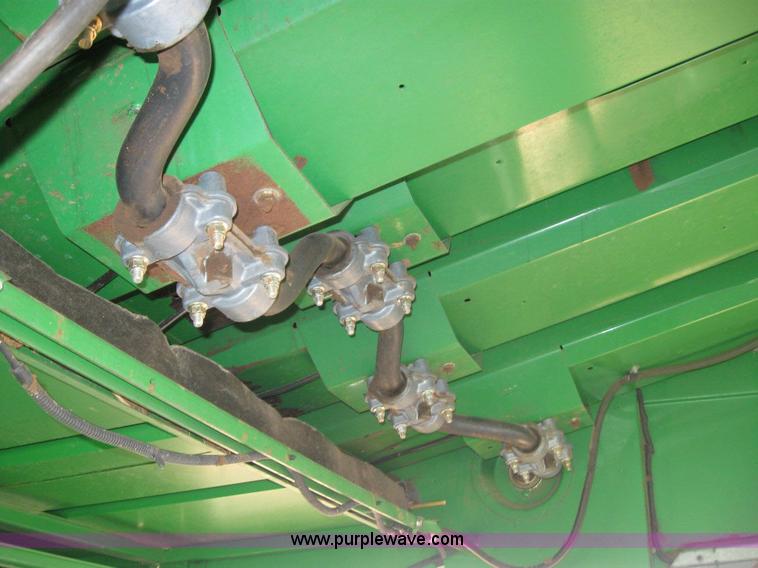 image for item 6890 1989 John Deere 9600 combine