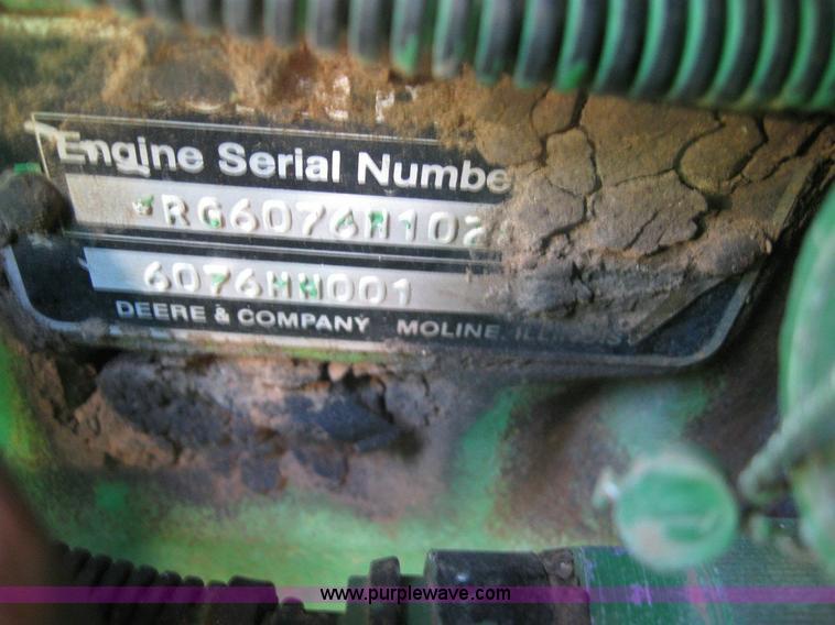 image for item 6890 1989 John Deere 9600 combine