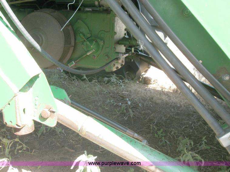 image for item 6890 1989 John Deere 9600 combine