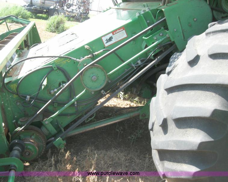image for item 6890 1989 John Deere 9600 combine