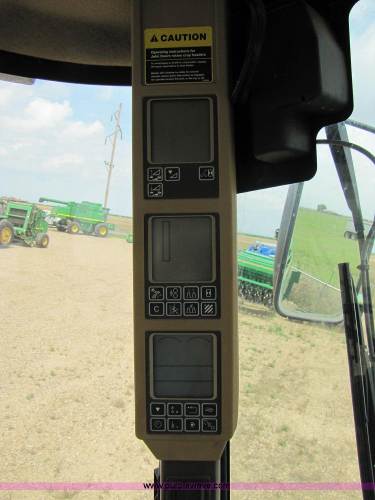 image for item 6904 2004 John Deere 7700 self-propelled forage harvester