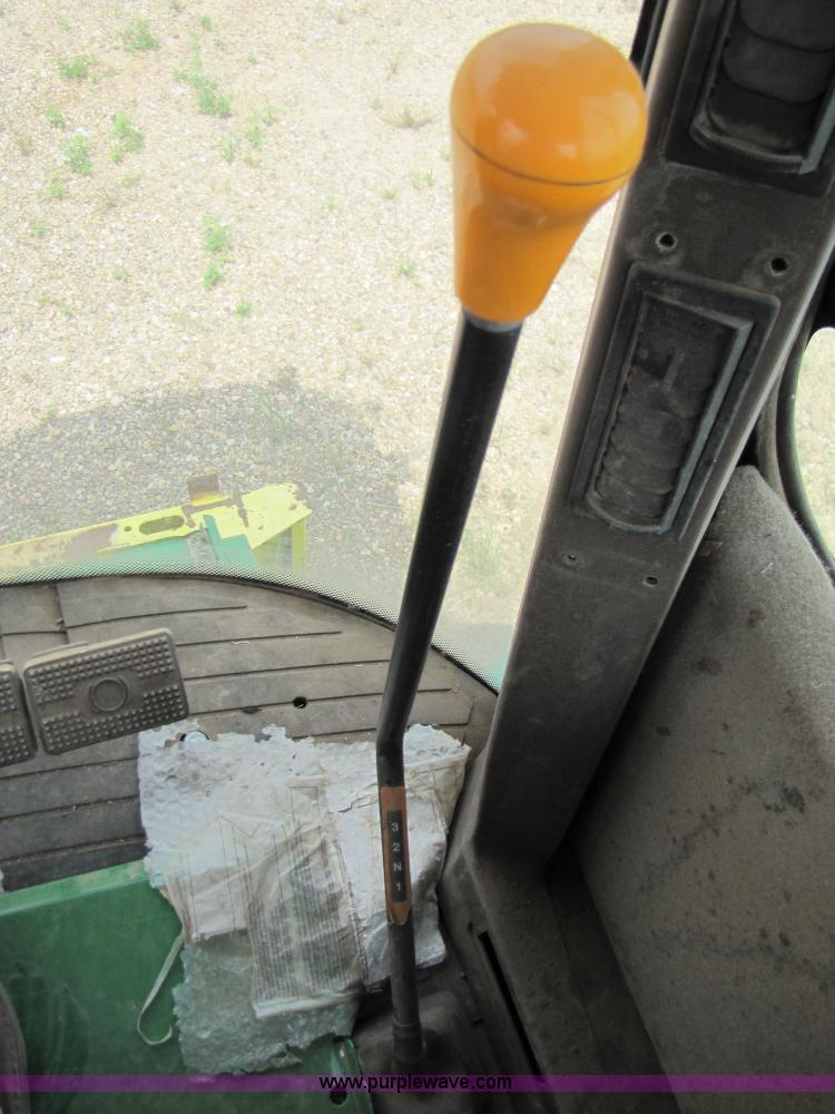 image for item 6904 2004 John Deere 7700 self-propelled forage harvester