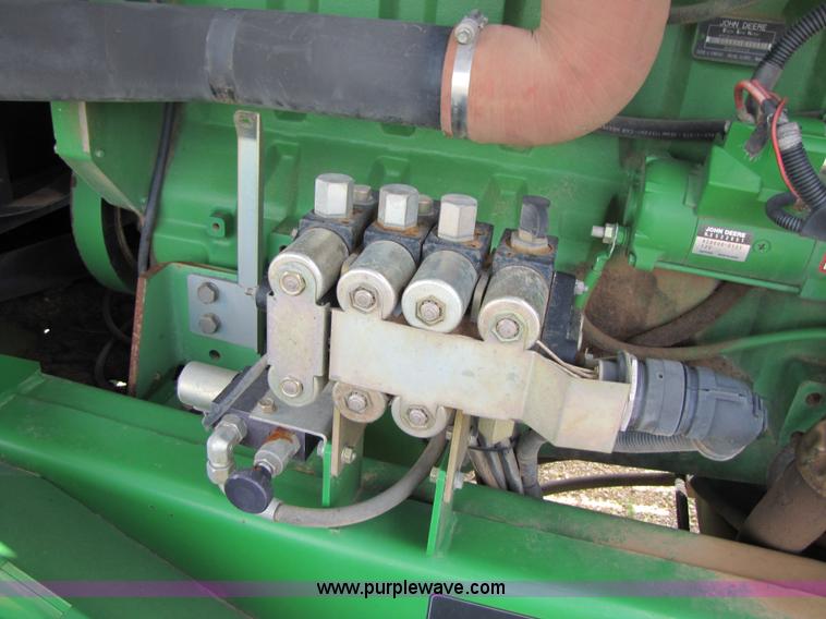 image for item 6904 2004 John Deere 7700 self-propelled forage harvester