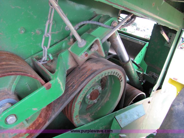 image for item 6904 2004 John Deere 7700 self-propelled forage harvester