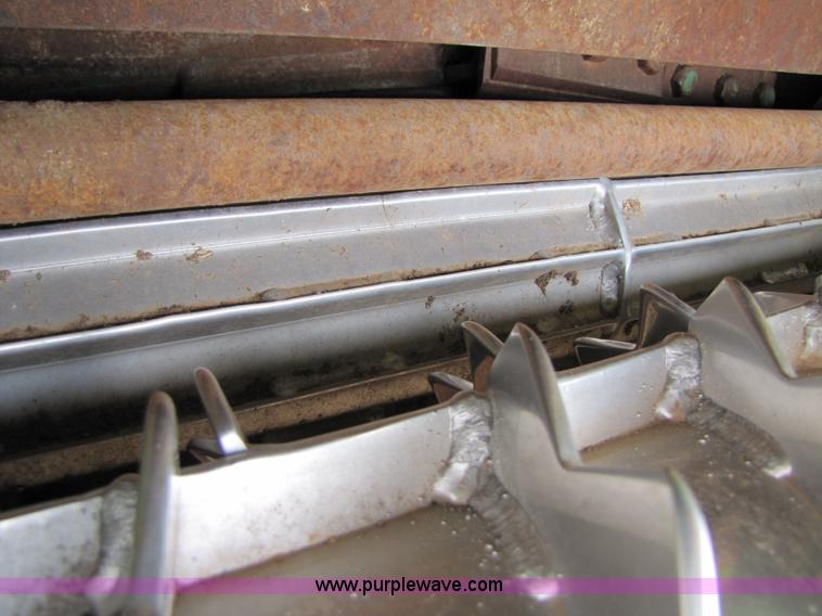 image for item 6904 2004 John Deere 7700 self-propelled forage harvester