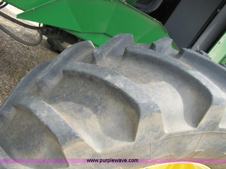 image for item 6904 2004 John Deere 7700 self-propelled forage harvester