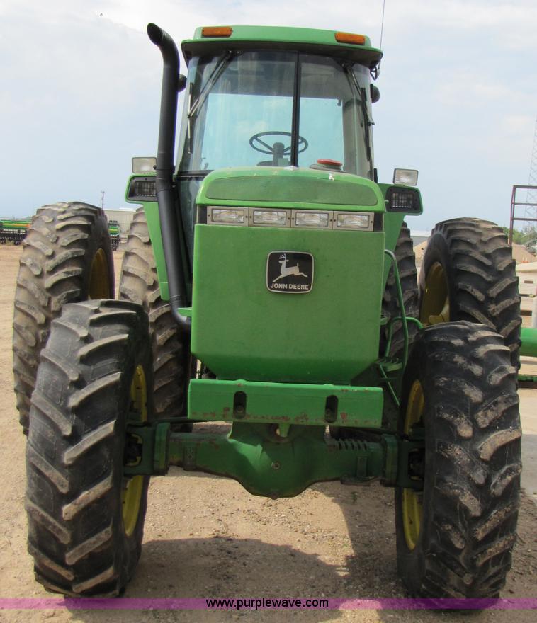 image for item 6905 1992 John Deere 4960 MFWD tractor