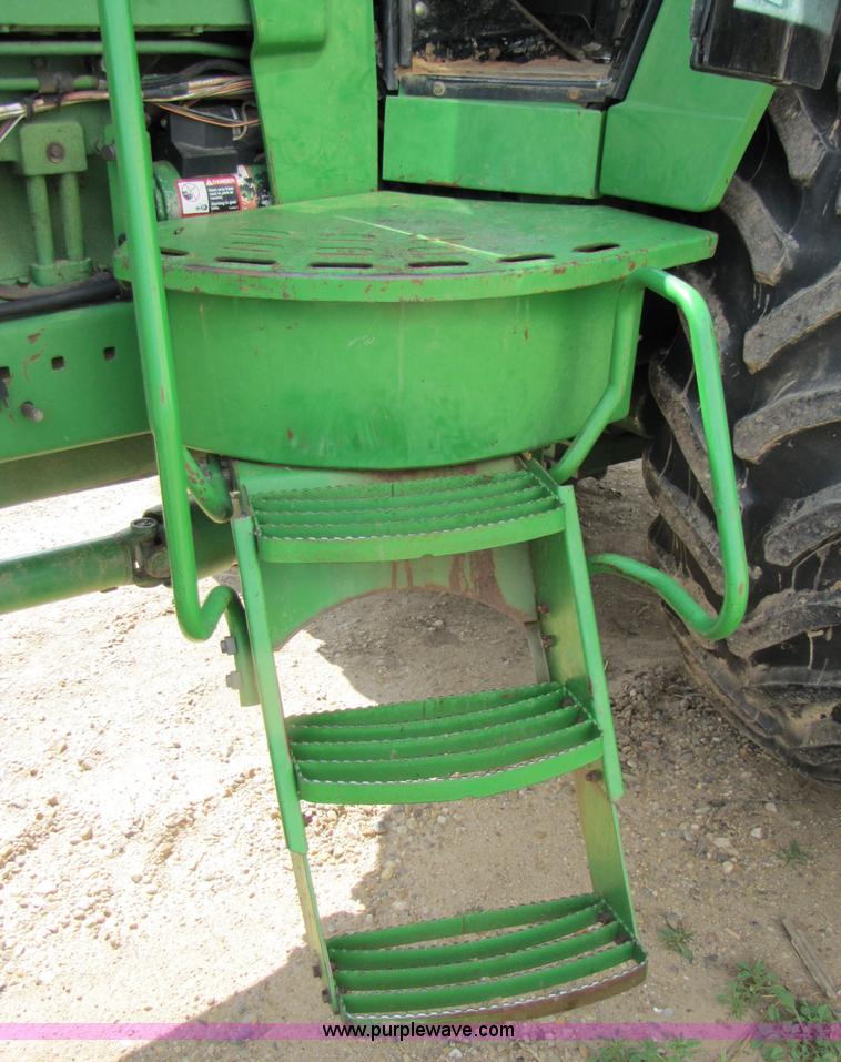 image for item 6905 1992 John Deere 4960 MFWD tractor