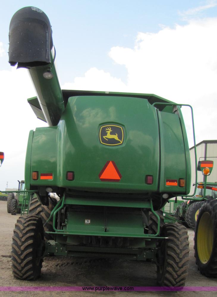 image for item 6906 2005 John Deere 9760STS combine