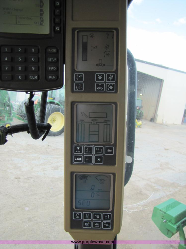 image for item 6906 2005 John Deere 9760STS combine