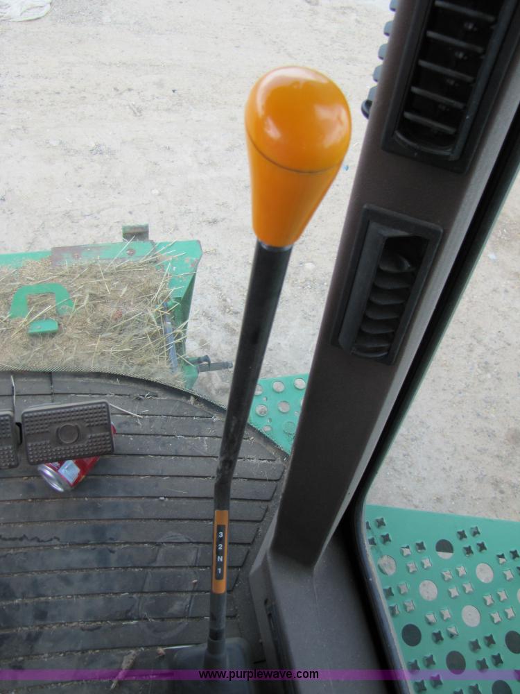 image for item 6906 2005 John Deere 9760STS combine