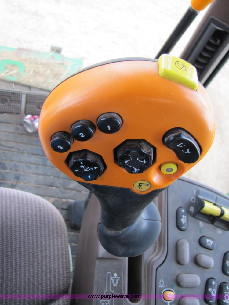 image for item 6906 2005 John Deere 9760STS combine