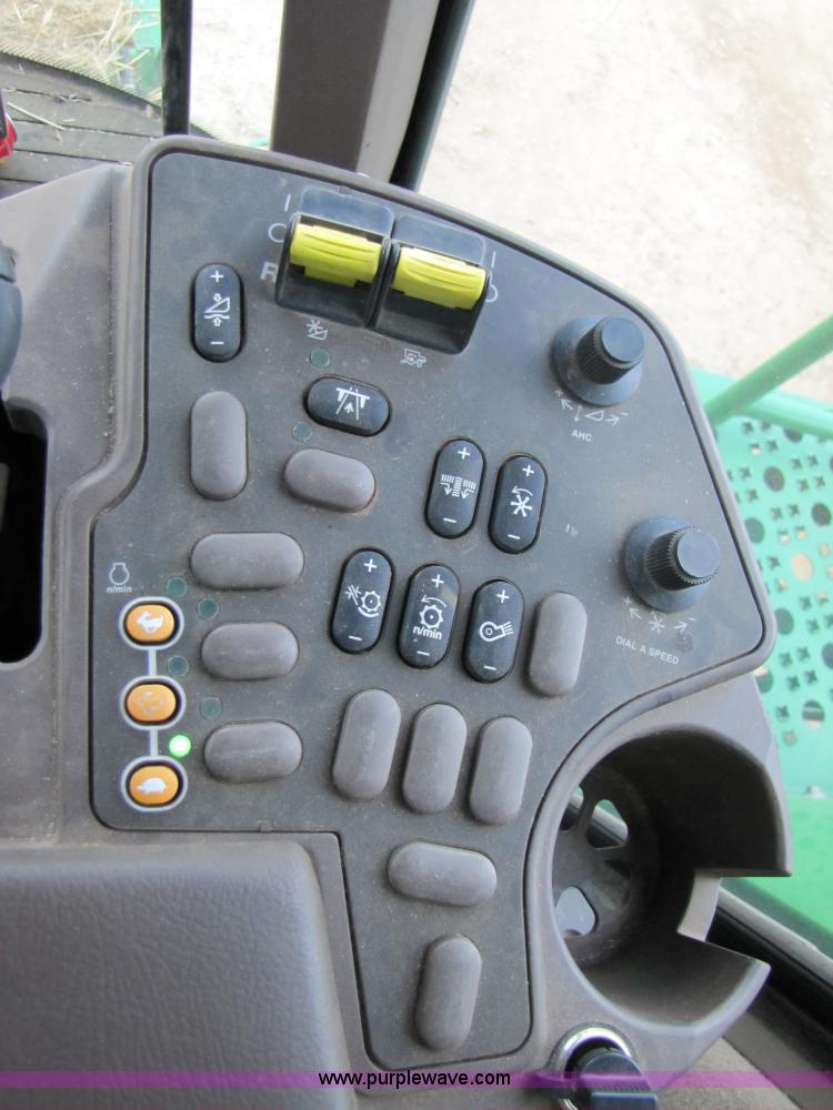 image for item 6906 2005 John Deere 9760STS combine