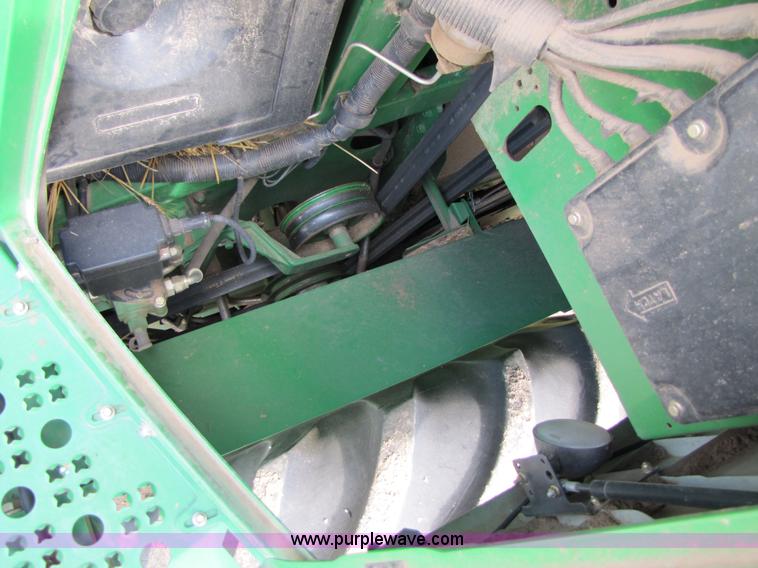 image for item 6906 2005 John Deere 9760STS combine