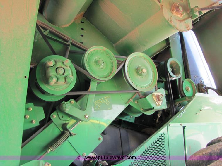 image for item 6906 2005 John Deere 9760STS combine