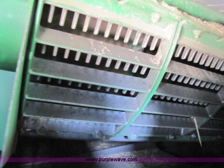 image for item 6906 2005 John Deere 9760STS combine