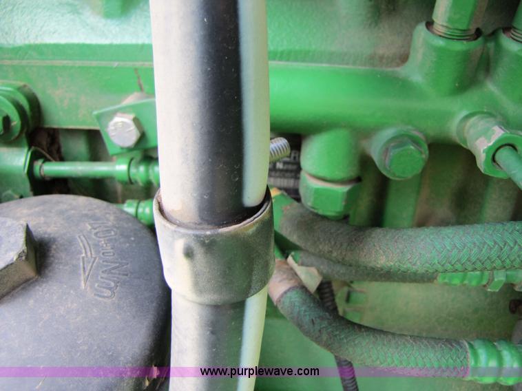 image for item 6906 2005 John Deere 9760STS combine