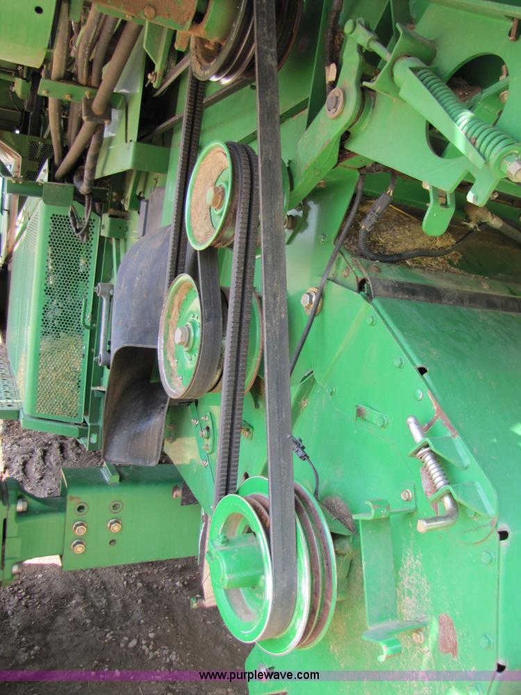 image for item 6906 2005 John Deere 9760STS combine