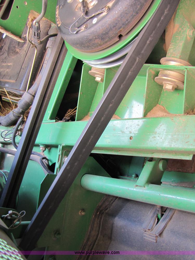 image for item 6906 2005 John Deere 9760STS combine