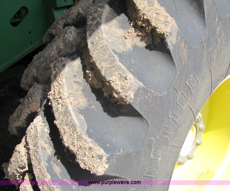 image for item 6906 2005 John Deere 9760STS combine