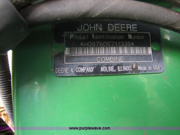 image for item 6906 2005 John Deere 9760STS combine