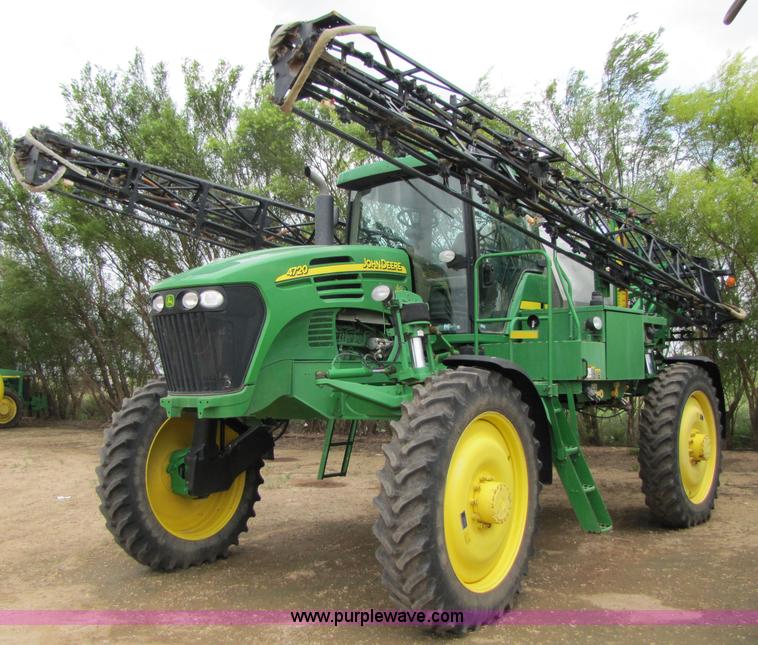 image for item 6907 2005 John Deere 4720 sprayer with 90' boom