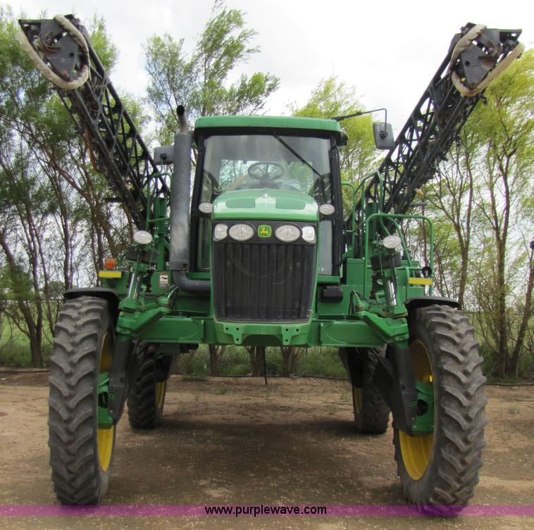 image for item 6907 2005 John Deere 4720 sprayer with 90' boom