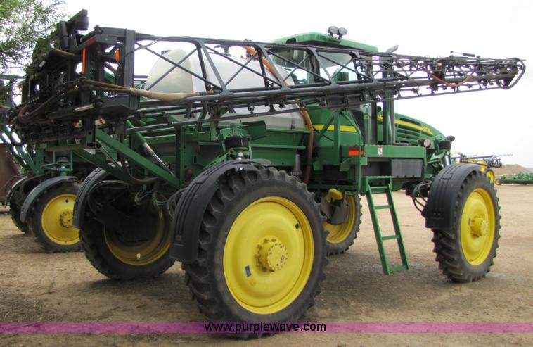 image for item 6907 2005 John Deere 4720 sprayer with 90' boom