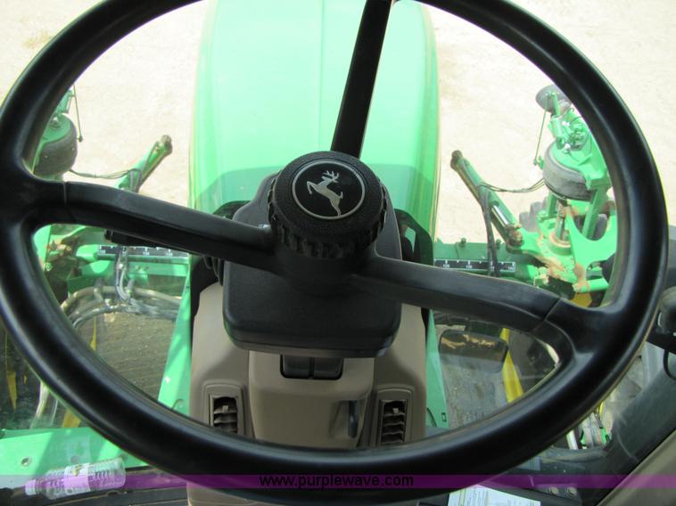 image for item 6907 2005 John Deere 4720 sprayer with 90' boom