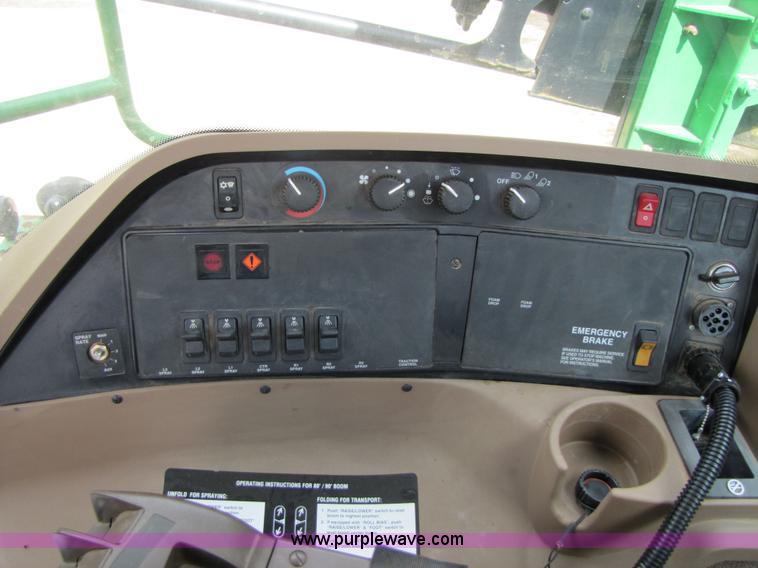 image for item 6907 2005 John Deere 4720 sprayer with 90' boom