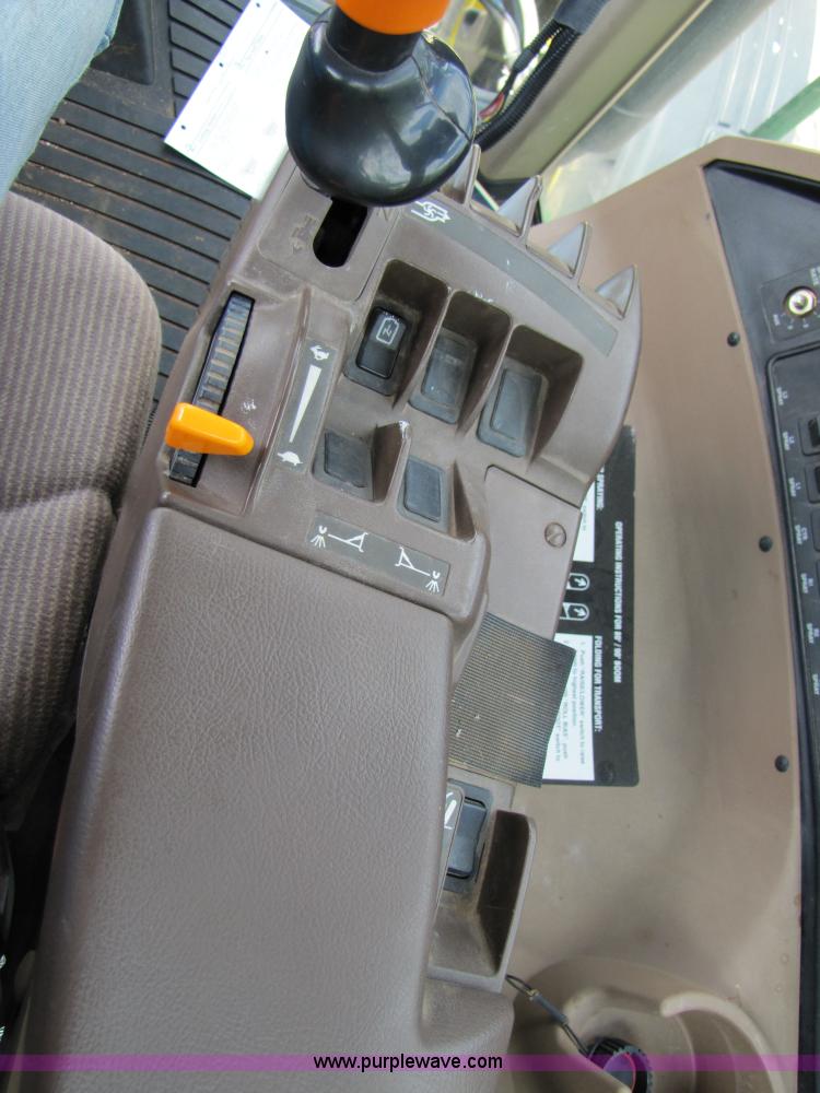 image for item 6907 2005 John Deere 4720 sprayer with 90' boom