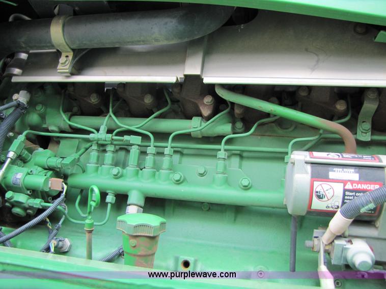 image for item 6907 2005 John Deere 4720 sprayer with 90' boom