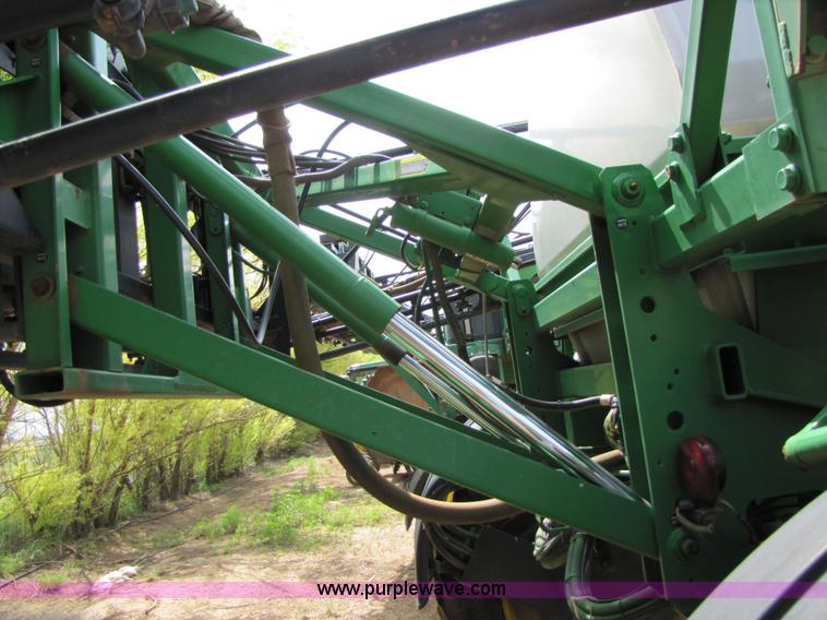 image for item 6907 2005 John Deere 4720 sprayer with 90' boom