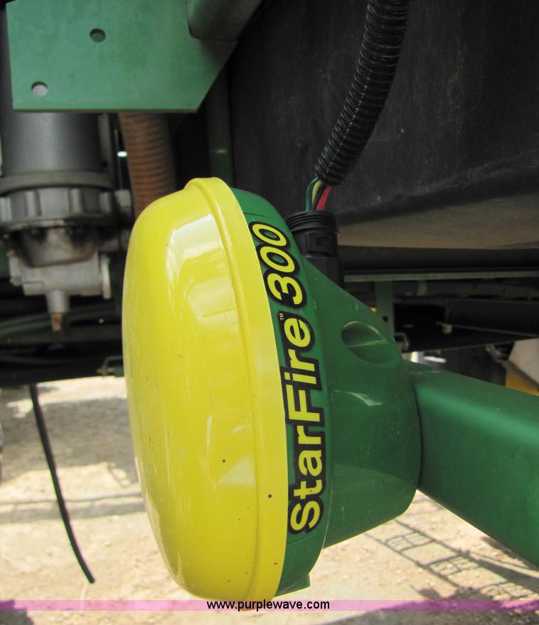 image for item 6907 2005 John Deere 4720 sprayer with 90' boom