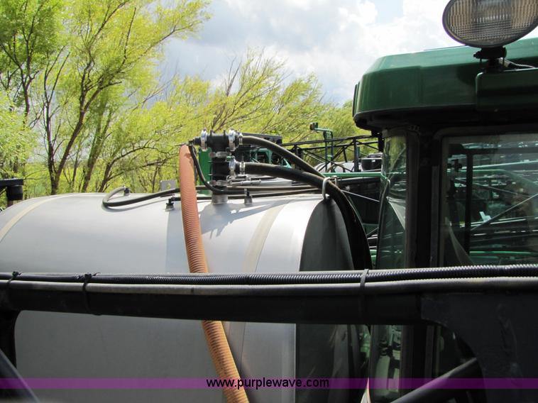 image for item 6907 2005 John Deere 4720 sprayer with 90' boom