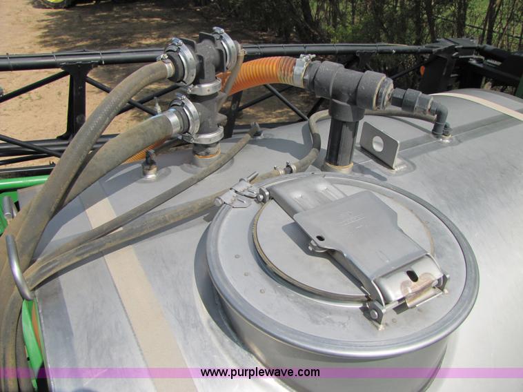 image for item 6907 2005 John Deere 4720 sprayer with 90' boom