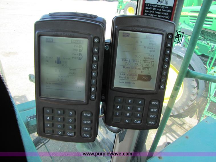 image for item 6908 1998 John Deere 4700 sprayer with 90' boom