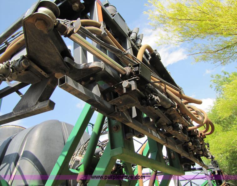 image for item 6908 1998 John Deere 4700 sprayer with 90' boom